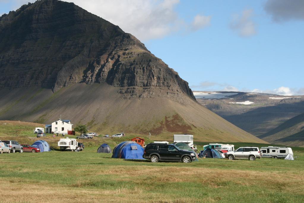 Korpudalur Hi Hostel Flateyri Екстериор снимка