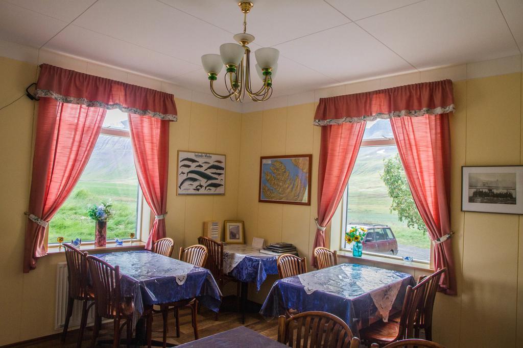 Korpudalur Hi Hostel Flateyri Екстериор снимка