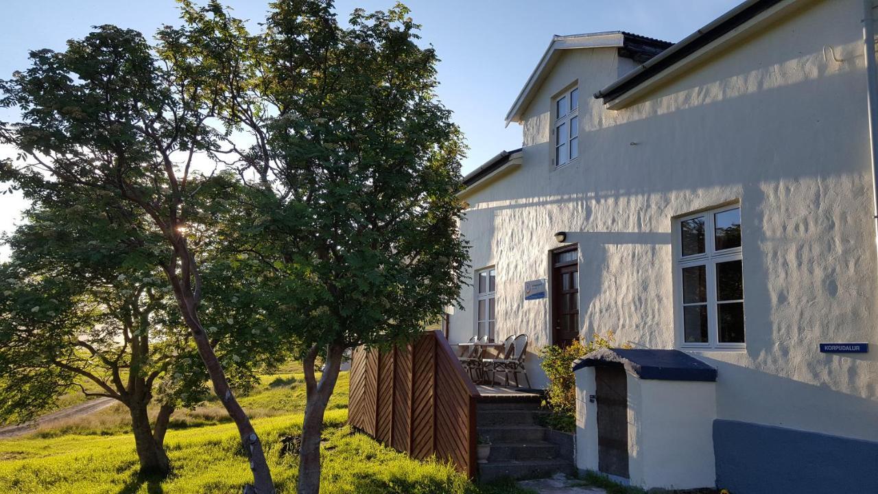 Korpudalur Hi Hostel Flateyri Екстериор снимка